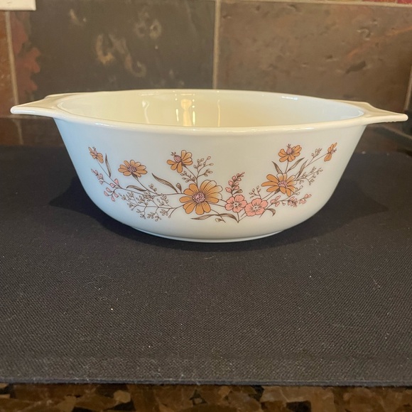 Rare Vintage Pyrex England Country Autumn Casserole Dish with Smokey Lid - Picture 7 of 16